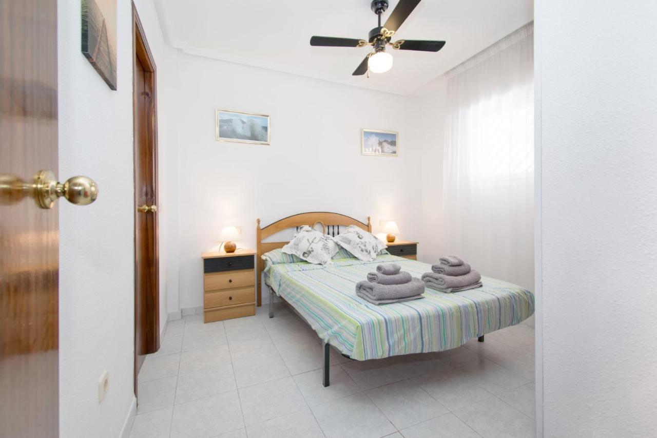 016 Happiness Apartment - Alicante Holiday Torrevieja Eksteriør billede