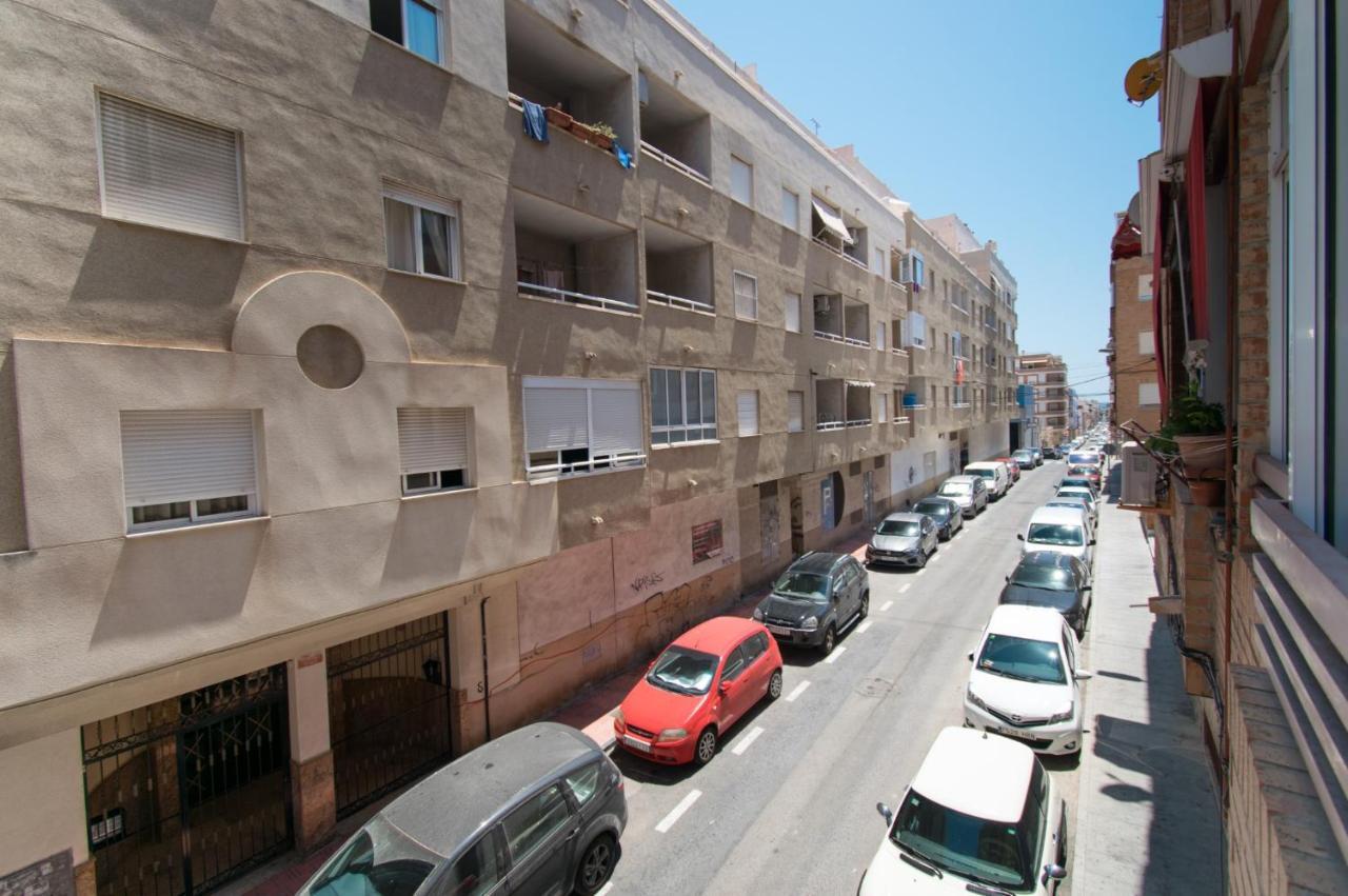016 Happiness Apartment - Alicante Holiday Torrevieja Eksteriør billede