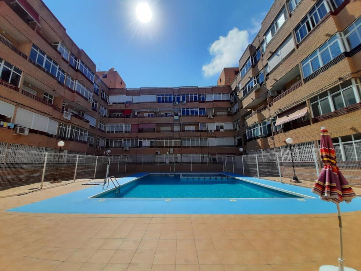 016 Happiness Apartment - Alicante Holiday Torrevieja Eksteriør billede
