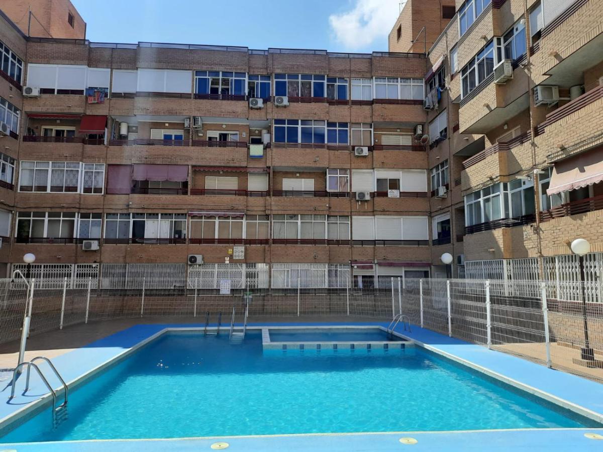 016 Happiness Apartment - Alicante Holiday Torrevieja Eksteriør billede