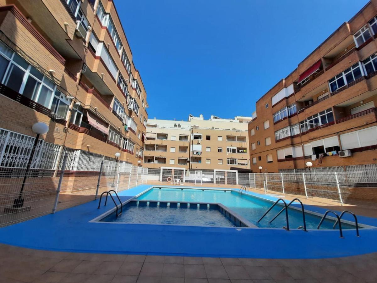016 Happiness Apartment - Alicante Holiday Torrevieja Eksteriør billede